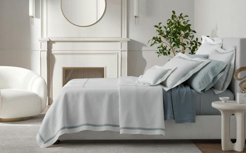 Matouk Lowell Matelasse Bedding Matouk Lowell Matelasse Bedding Home & Garden > Linens & Bedding > Bedding